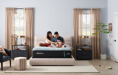 Tempur-Pedic LuxAdapt 2.0  Medium Hybrid Mattress 13"