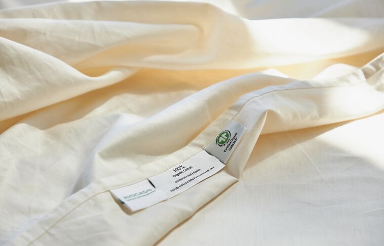 Avocado Organic Cotton 400 Thread Count Sheet Set image number 4